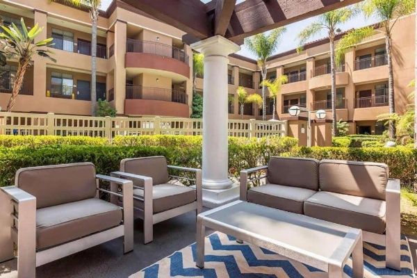 Ramada Suites by Wyndham San Diego Main image